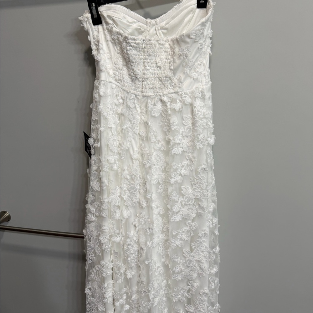 Lulu's Quite Perfect Floral Embroidered Strapless Midi Dress white - Picture 2 of 5